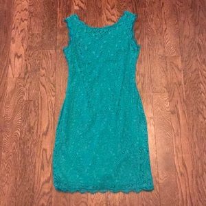 Women’s Berydress Size 6 Medium (B3)